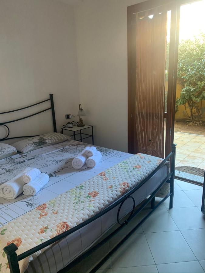 La Casa Azzurra Appartement La Maddalena  Buitenkant foto