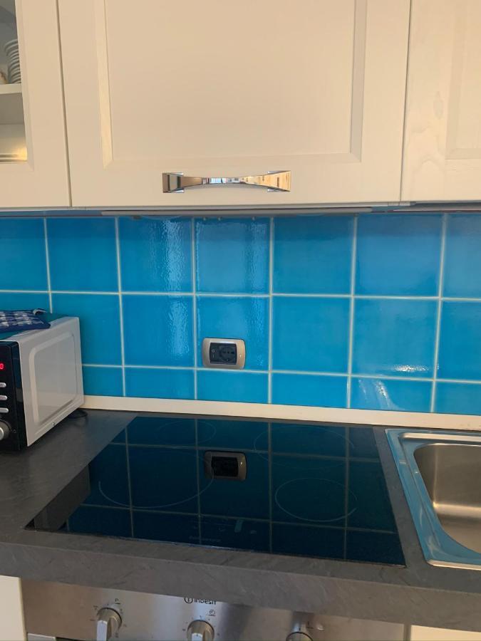 La Casa Azzurra Appartement La Maddalena  Buitenkant foto