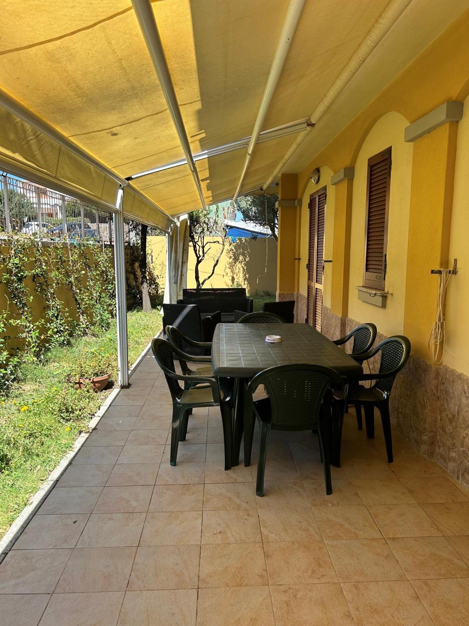 La Casa Azzurra Appartement La Maddalena  Buitenkant foto
